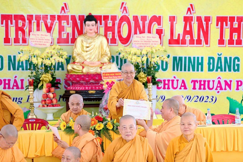 Long an: Bế mạc Khóa tu truyền thống Giới Định Tuệ Ni giới Khất sĩ lần thứ 37 tại chùa Thuận Phước