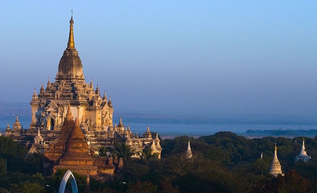 800px-Gawdawpalin Temple Bagan Myanmar