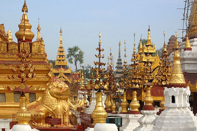 Shwezigon-Paya-gold-exterior-Bagan